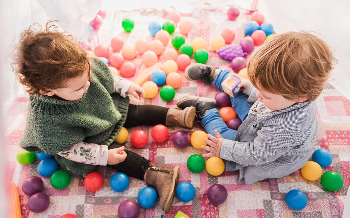 Astuces et conseils pour des moments de jeu réussis avec des enfants de différents âges
